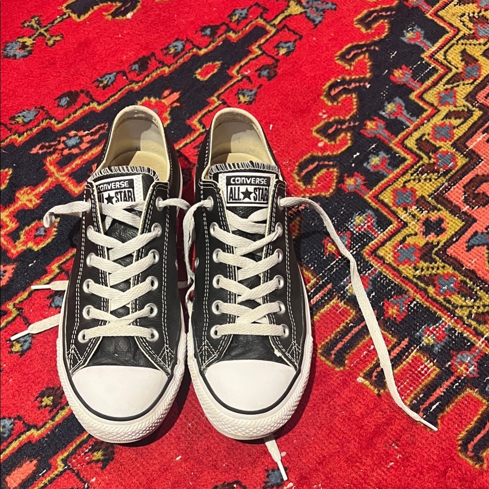 Converse All Star Black and White Leather Low Tops Men’s 7 Women’s 9